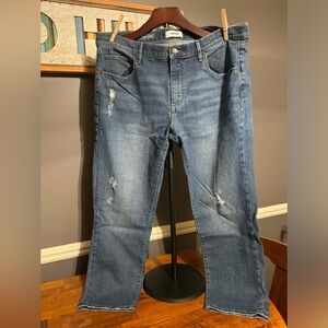 Sonoma Straight Crop